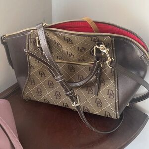 Dooney and Bourke purse